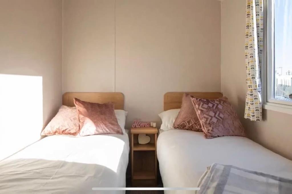 Perfect Family Getaway, With Lots Of Facilities! Villa Scratby ภายนอก รูปภาพ